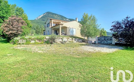 House in Saint-Andre-les-Alpes, Provence-Alpes-Côte d'Azur, France 1