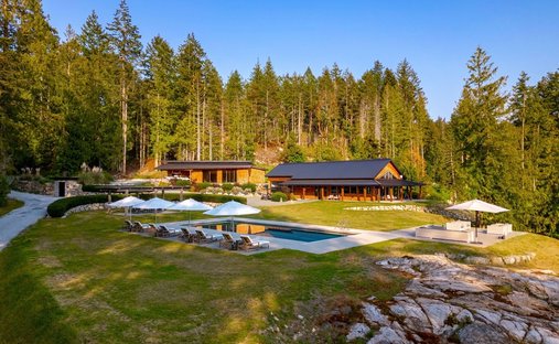 House in Bliss Landing, British Columbia, Canada 1