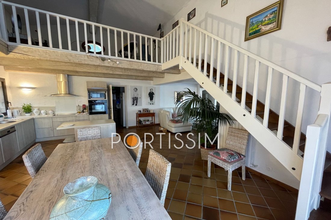 Villa in Gattières, Provence-Alpes-Côte d'Azur, France 4 - 15033468