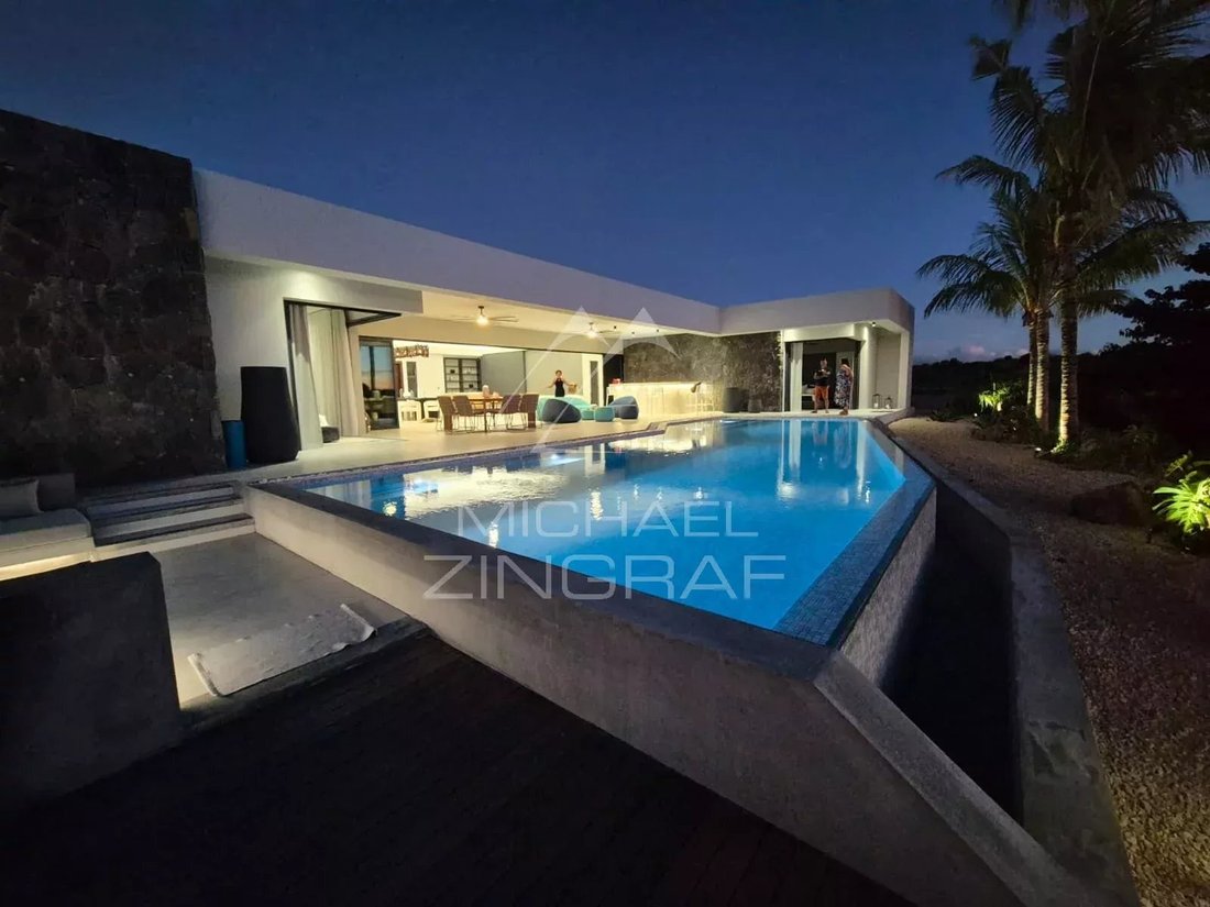 Villa in Grand Baie, Rivière du Rempart District, Mauritius 4 - 15927085