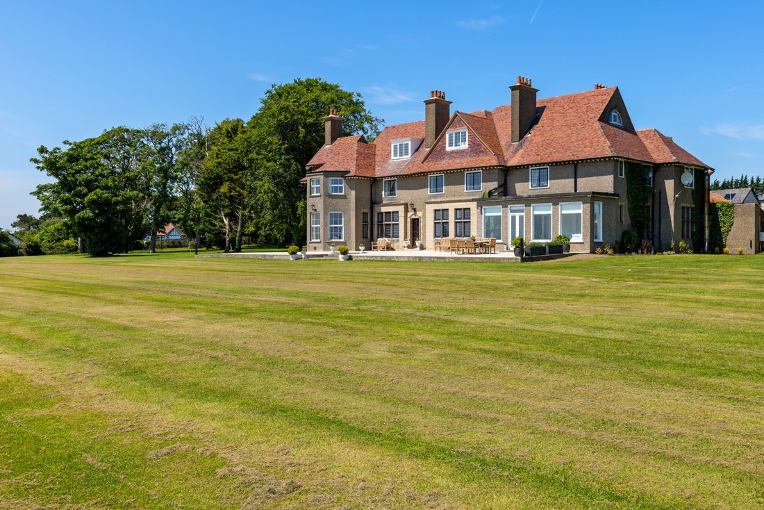 Seamount House: A Crown of History Upon Dublin’s Emerald Coast