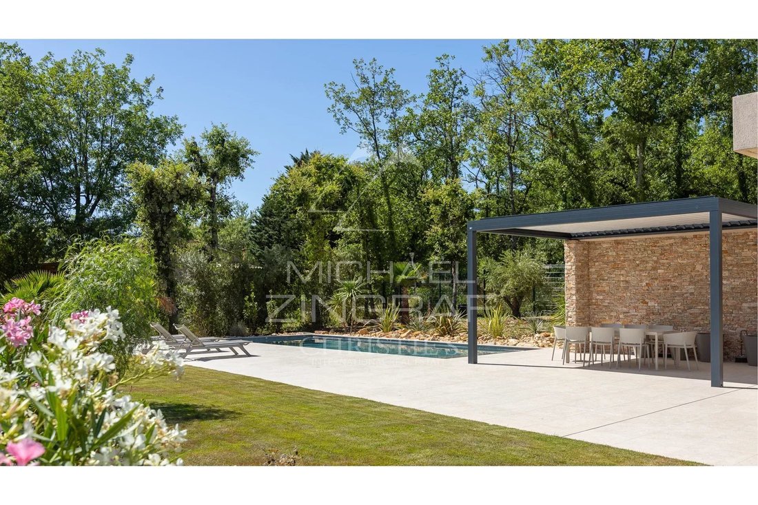 Villa in Tourrettes, Provence-Alpes-Côte d'Azur, France 3 - 14557304
