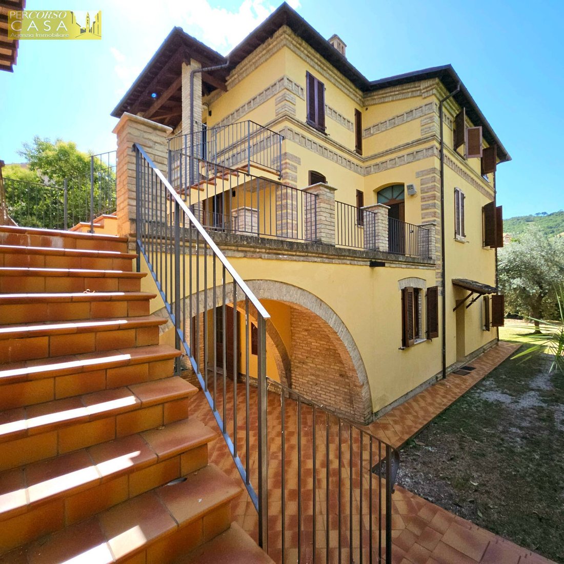 Villa in Center, Teramo, Abruzzo 5 - 15926719