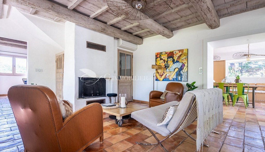 Le Rêve Provençal: A Restored Shepherd’s Haven Between Nîmes & Avignon