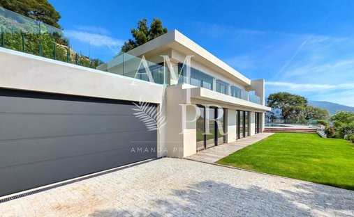 Villa in Village-Cros de Caste-Coupiere-Mont Gros, Roquebrune-Cap-Martin, France 1
