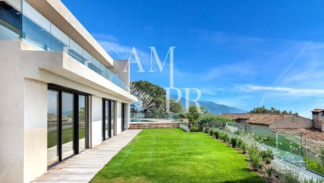 Villa in Village-Cros de Caste-Coupiere-Mont Gros, Roquebrune-Cap-Martin, France 2 - 15925392