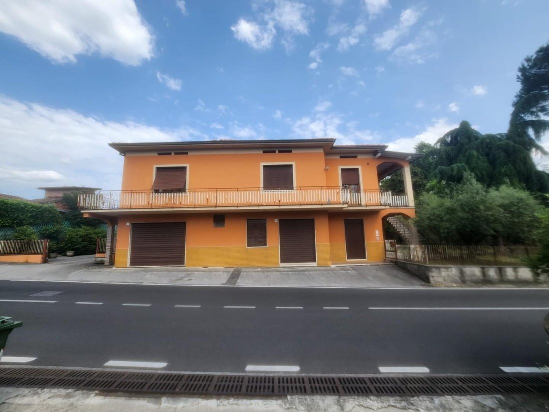 House in Segromigno in Monte, Capannori, Tuscany 4 - 15921338