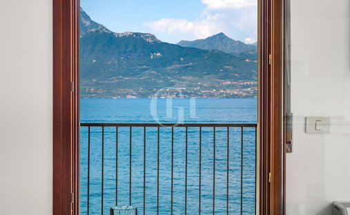 Penthouse à Torri del Benaco, Vénétie, Italie 1