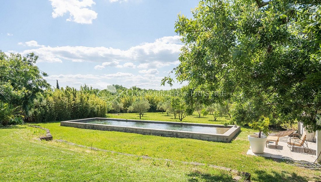 Le Rêve Provençal: A Restored Shepherd’s Haven Between Nîmes & Avignon