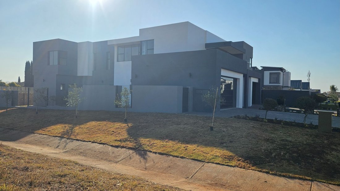 Country House in Sunderland Ridge AH, Gauteng, South Africa 3 - 15658910