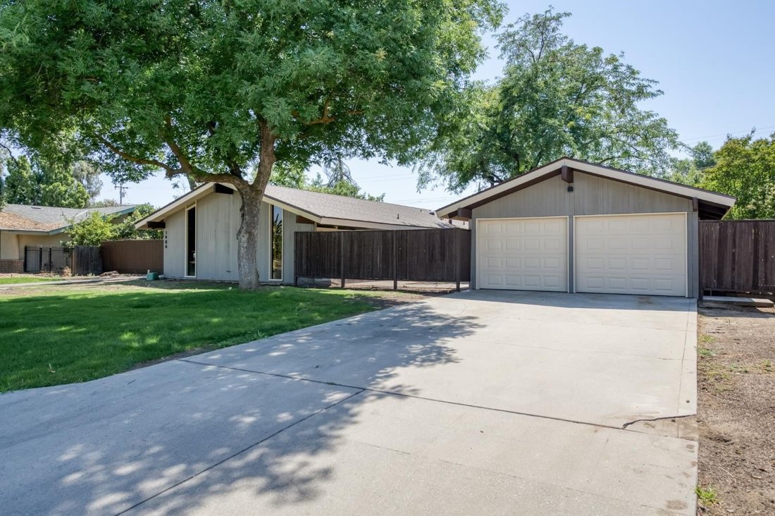 House in Fresno, California, United States 4 - 15923063
