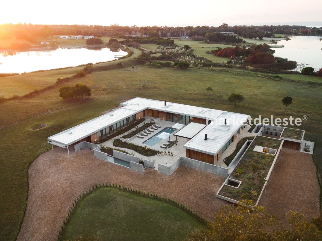 Villa in El Chorro, Maldonado Department, Uruguay 1 - 15920679