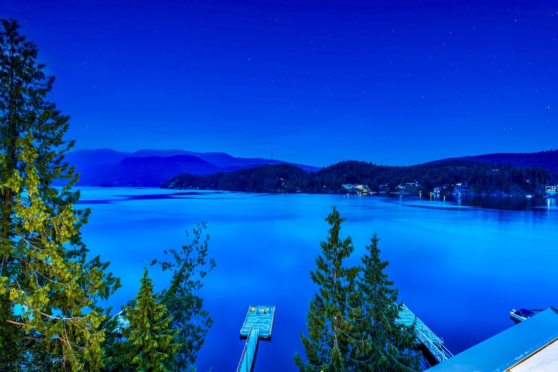 House in North Vancouver, British Columbia, Canada 2 - 15920683