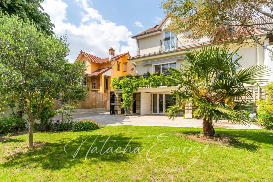 Casa en Chatou, Isla de Francia, Francia 1 - 15871444