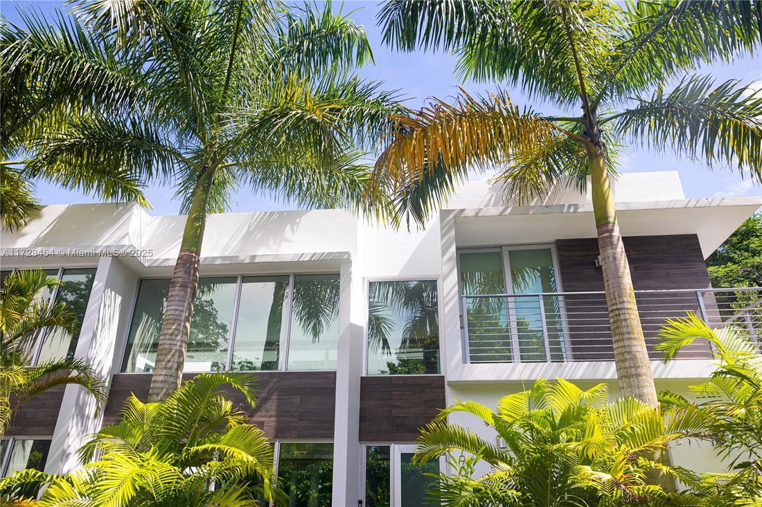 House in Miami, Florida, United States 5 - 15921560
