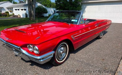 Ford Thunderbird in Calverton, United States 1