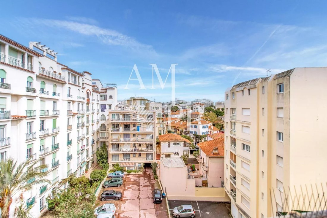 Apartment in Place de Gaulle, Antibes, France 1 - 15925399