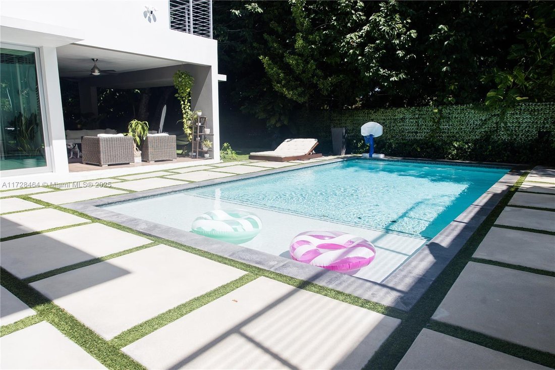 House in Miami, Florida, United States 2 - 15921560
