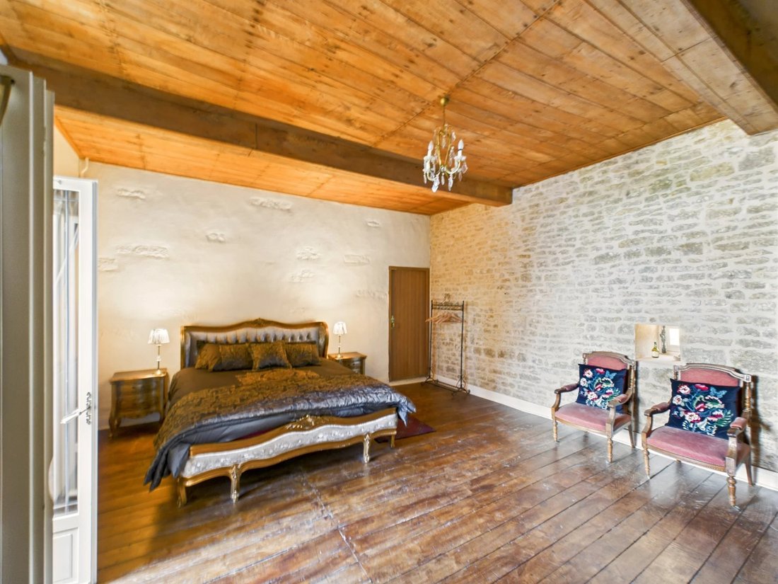 House in Saint-Hilaire-des-Loges, Pays de la Loire, France 5 - 15921374