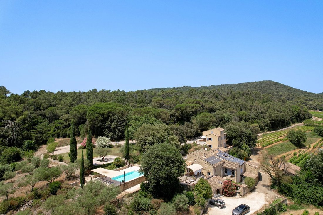 Estate in Saint-Michel-d'Euzet, Occitania, France 2 - 15919290