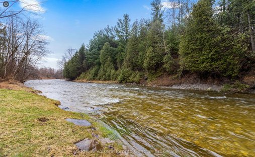Land in Creemore, Ontario, Canada 1