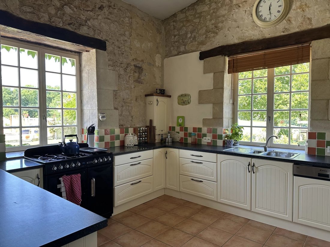 House in Chalais, Nouvelle-Aquitaine, France 5 - 15921376