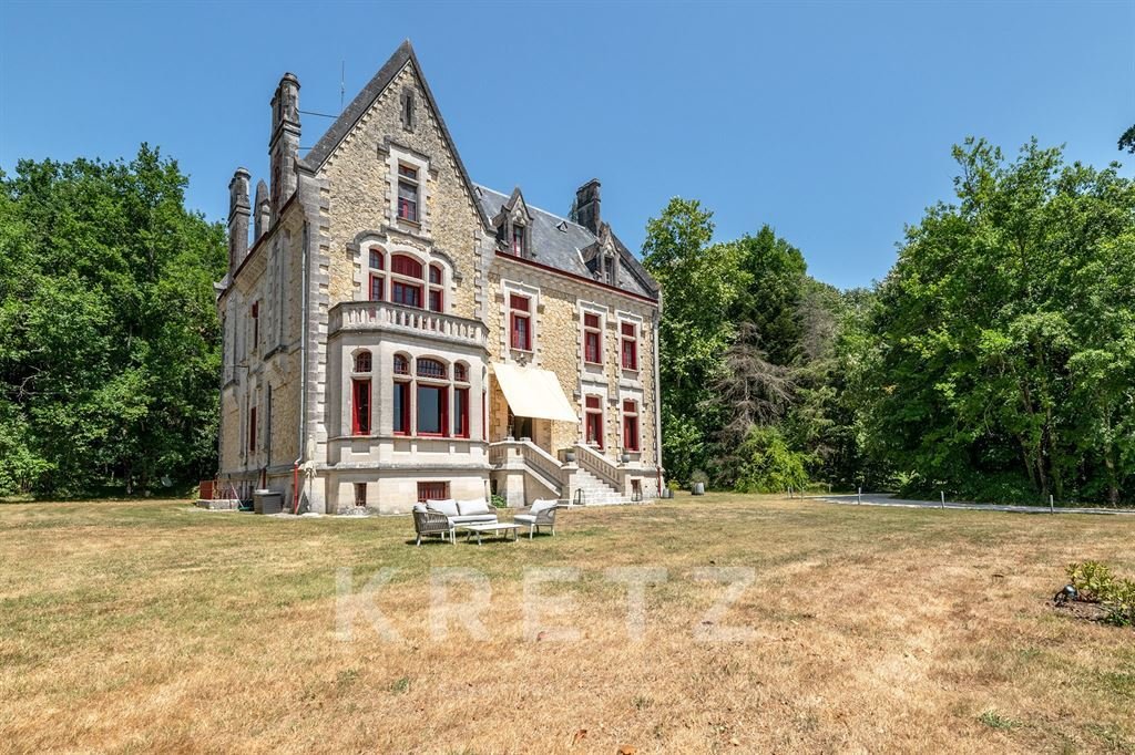 Château des Rêves Périgourdins – A 7-Hectare Haven of Timeless Elegance