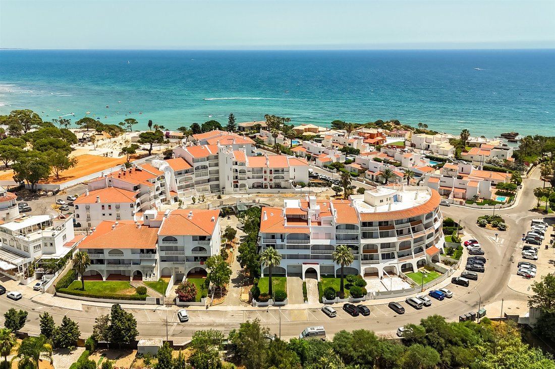 Apartment in Olhos de Agua, Algarve, Portugal 1 - 15923949