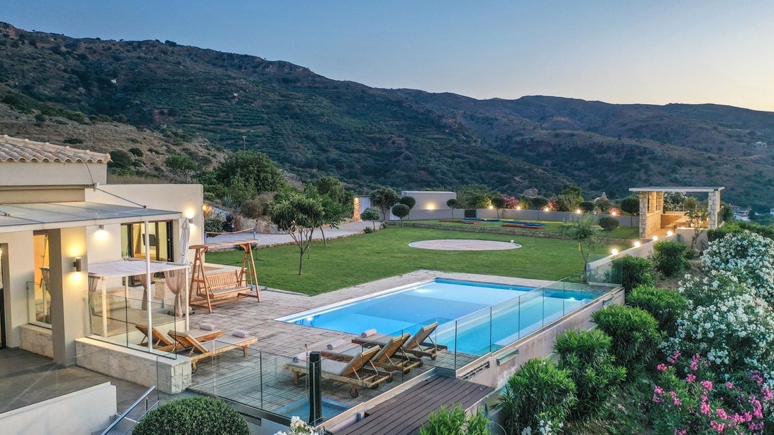 Villa in Crete, Greece 2 - 15926226