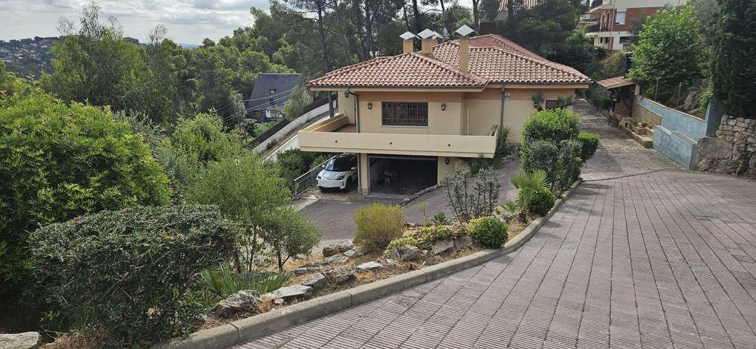 House in Corbera de Llobregat, Catalonia, Spain 1 - 15927348