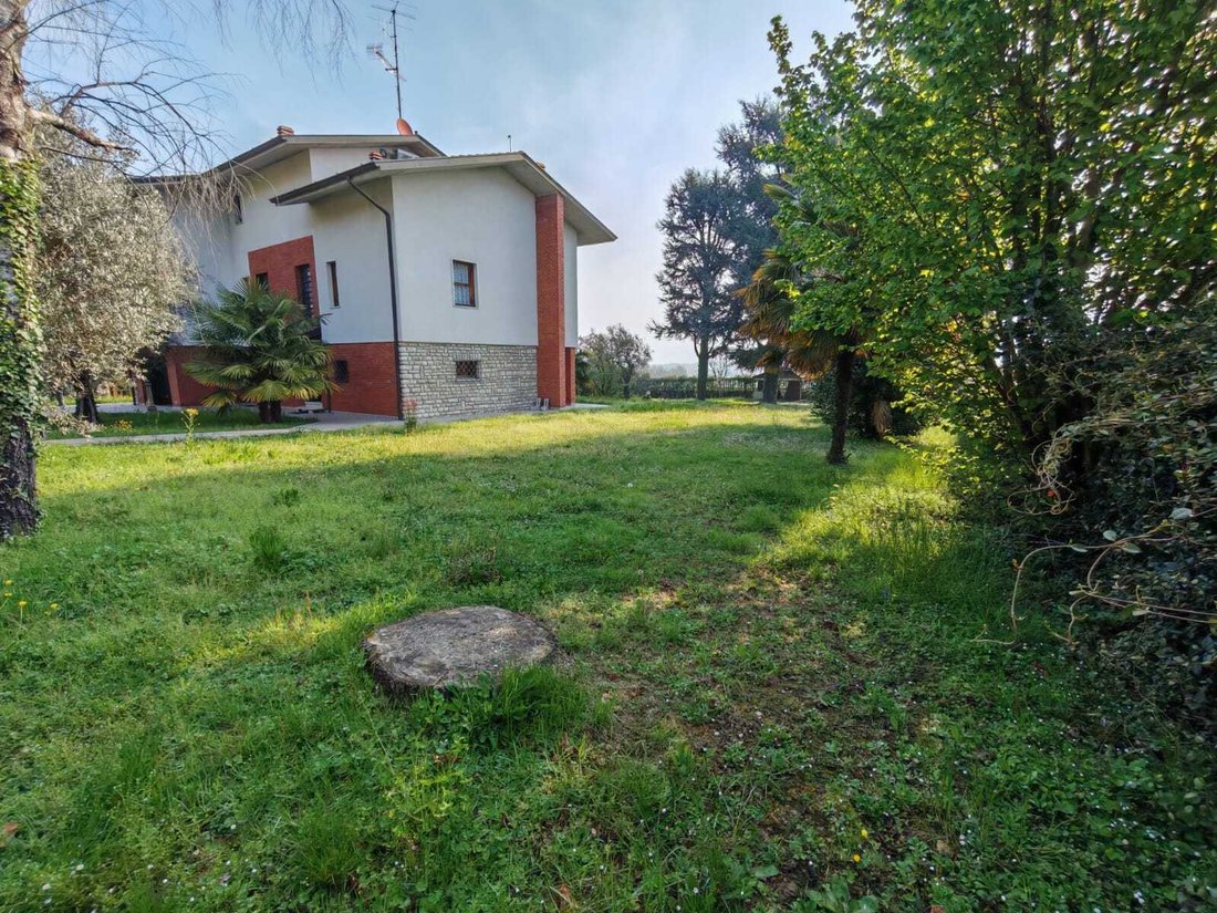 Villa in Nigoline Bonomelli, Lombardy, Italy 4 - 15743623
