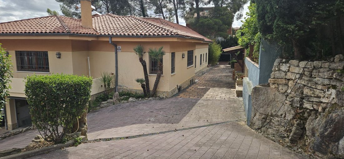 House in Corbera de Llobregat, Catalonia, Spain 3 - 15927348
