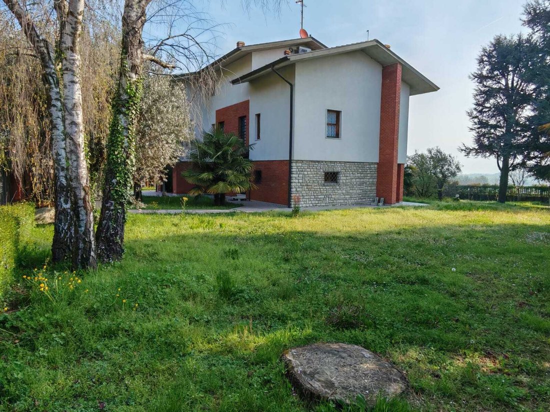 Villa in Nigoline Bonomelli, Lombardy, Italy 2 - 15743623
