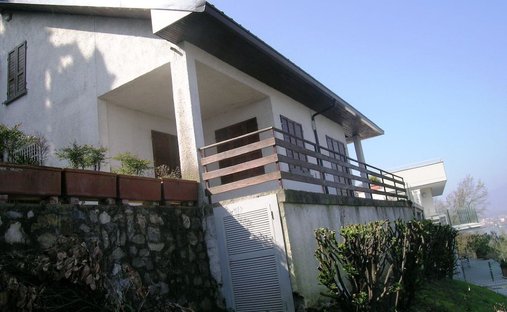 Villa in Iseo, Lombardy, Italy 1