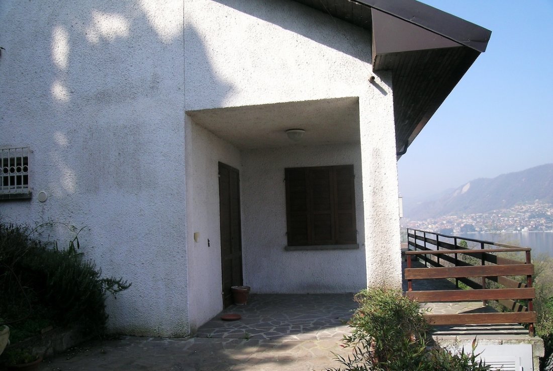 Villa in Iseo, Lombardy, Italy 2 - 15743339