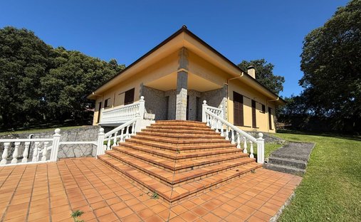 Chalet a Arnuero, Cantabria, Spagna 1