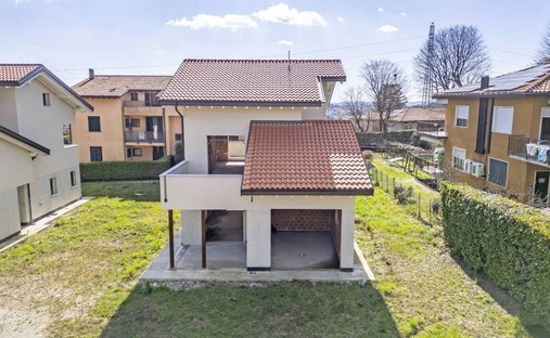Villa en Valle Olona - San Fermo, Varese, Lombardía 1