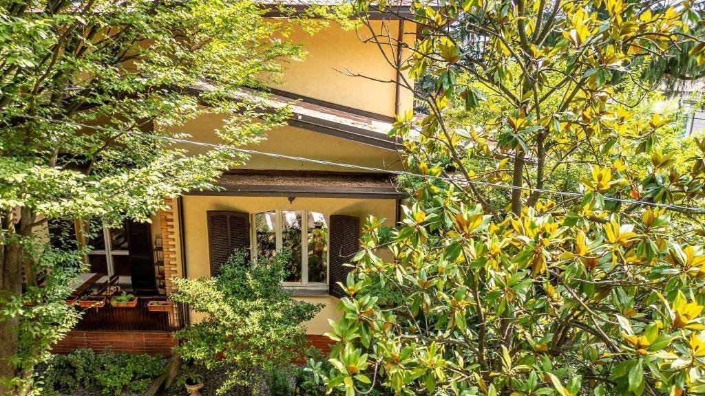 Villa in Gorla Minore, Lombardy, Italy 4 - 15927401