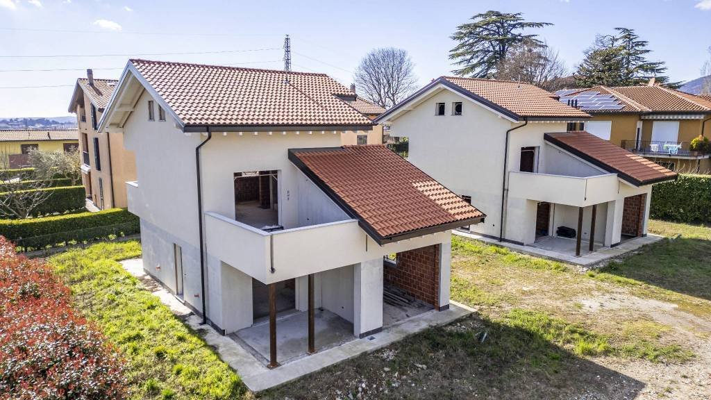 Villa in Valle Olona - San Fermo, Varese, Lombardy 3 - 15927384