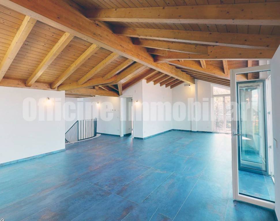 Villa in Gavirate, Lombardy, Italy 1 - 15927408