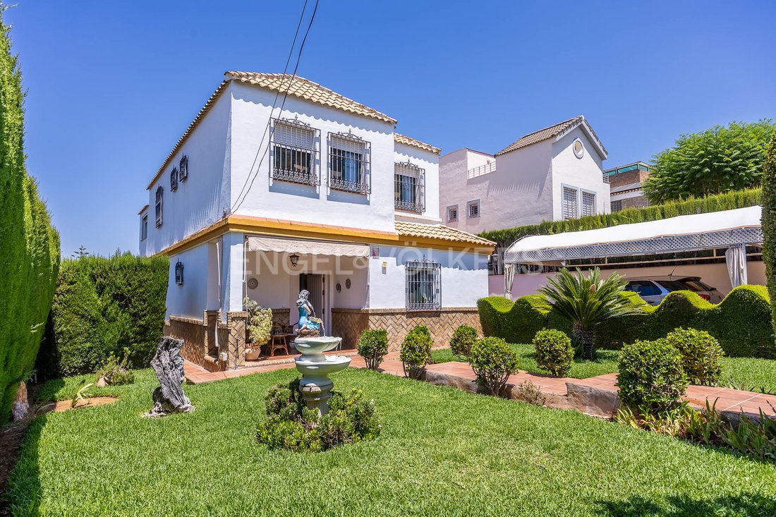 House in Montequinto, Dos Hermanas, Spain 2 - 15929367