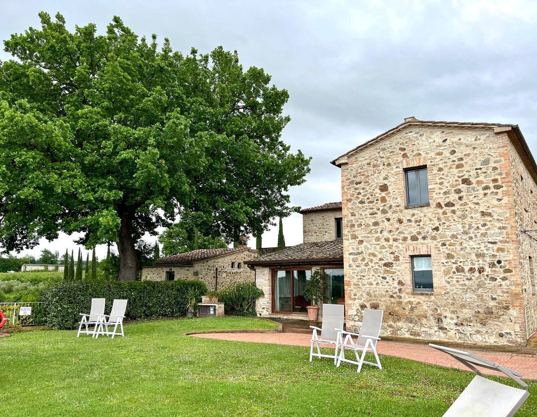 Farm Ranch in Montalcino, Tuscany, Italy 2 - 15929714