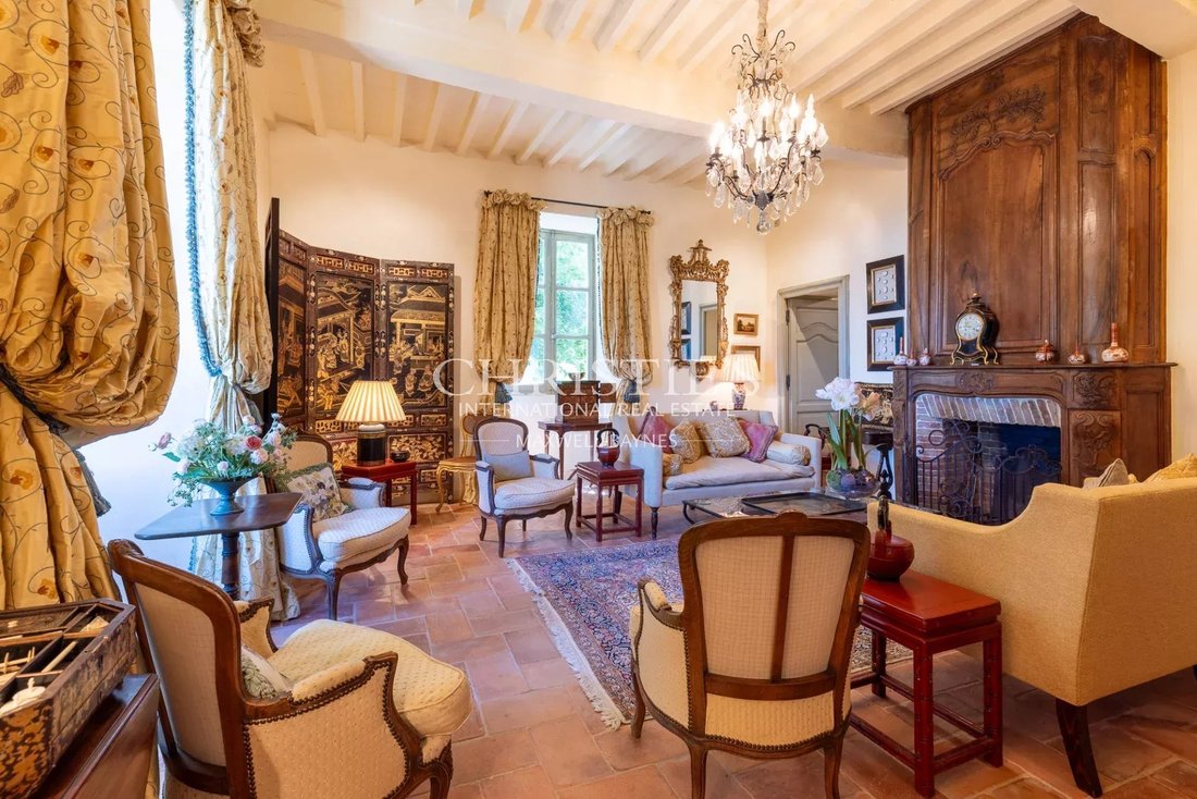 Castle in Faubourg Nord, Auch, France 5 - 15930118