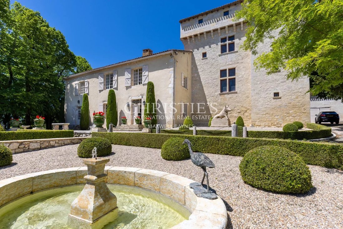 Castle in Faubourg Nord, Auch, France 4 - 15930118
