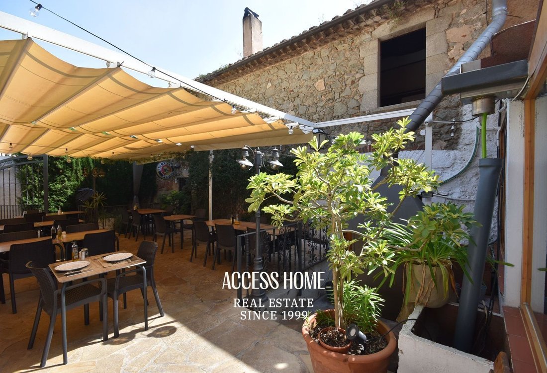 Villa in Sant Vicenc de Montalt, Catalonia, Spain 1 - 15928046