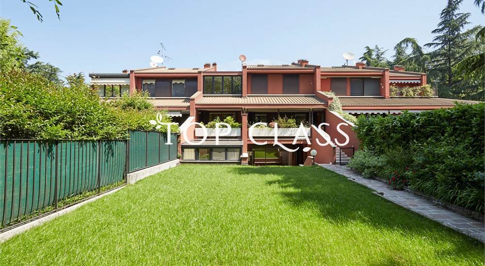 Villa in Basiglio, Lombardy, Italy 1 - 15928701