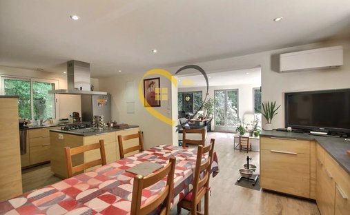 Castle for Sale in Allogny, Centre-Val de Loire, France