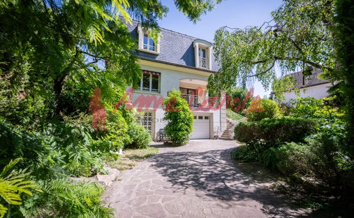 House in Peri, Joinville-le-Pont, France 1