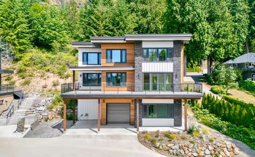 House in Gibsons, British Columbia, Canada 1