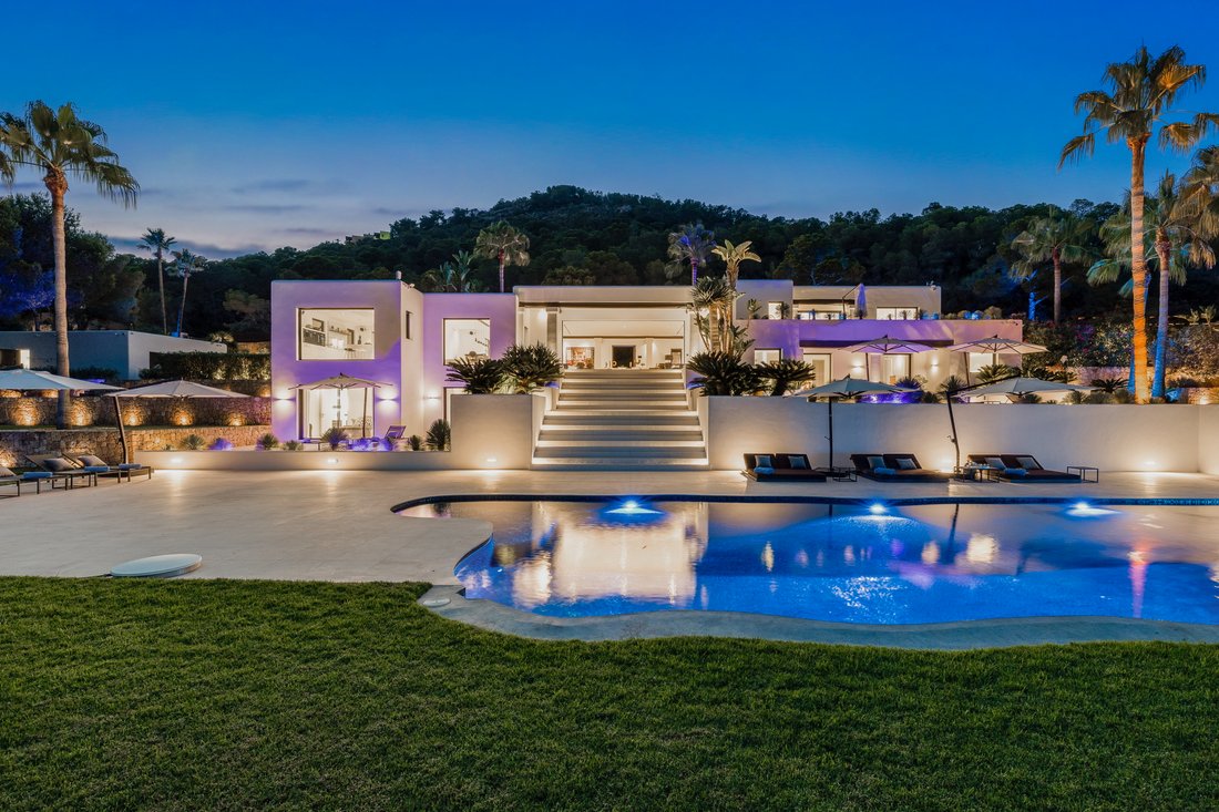 Villa in Cap Martinet, Santa Eularia des Riu, Balearic Islands 5 - 15930046